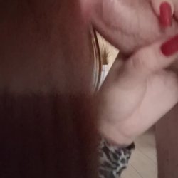 CAN I SUCK YOUR COCK LIKE THIS?😋